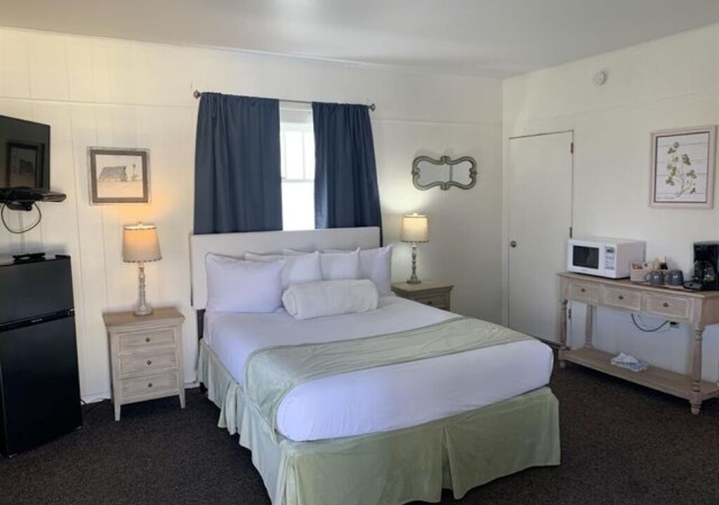 Photo of Others in Helena