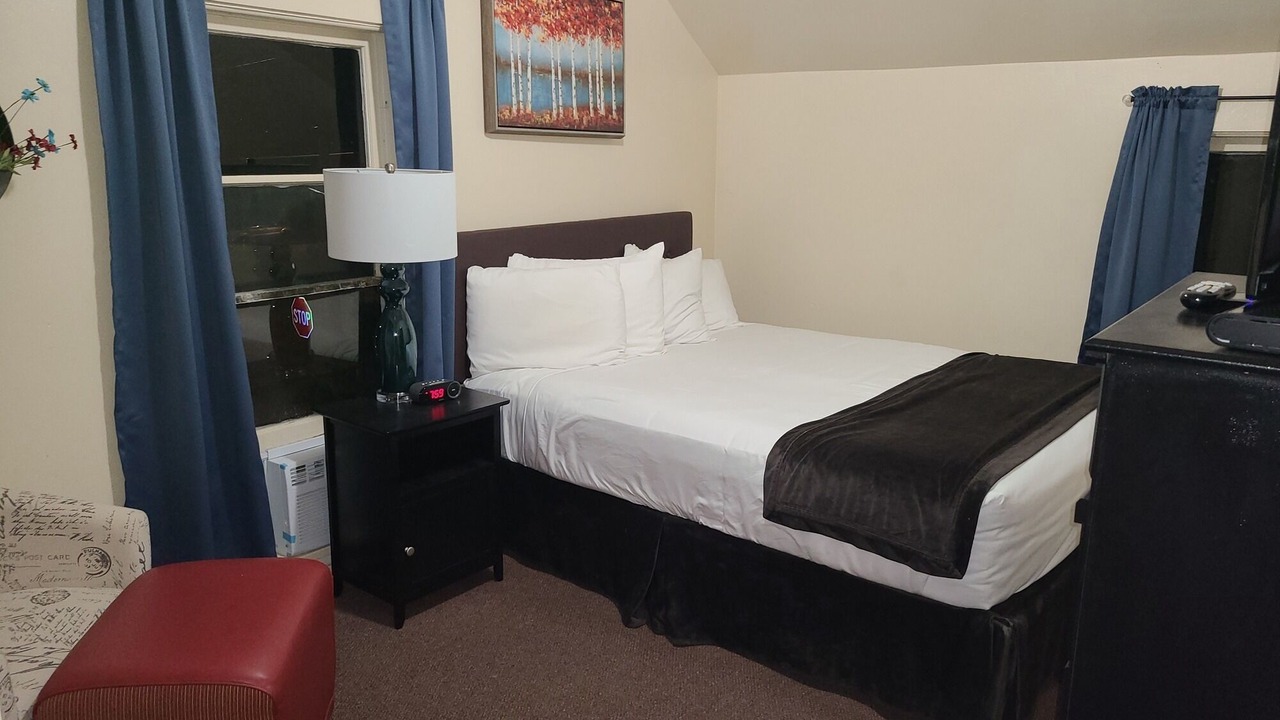 Photo of Others in Helena