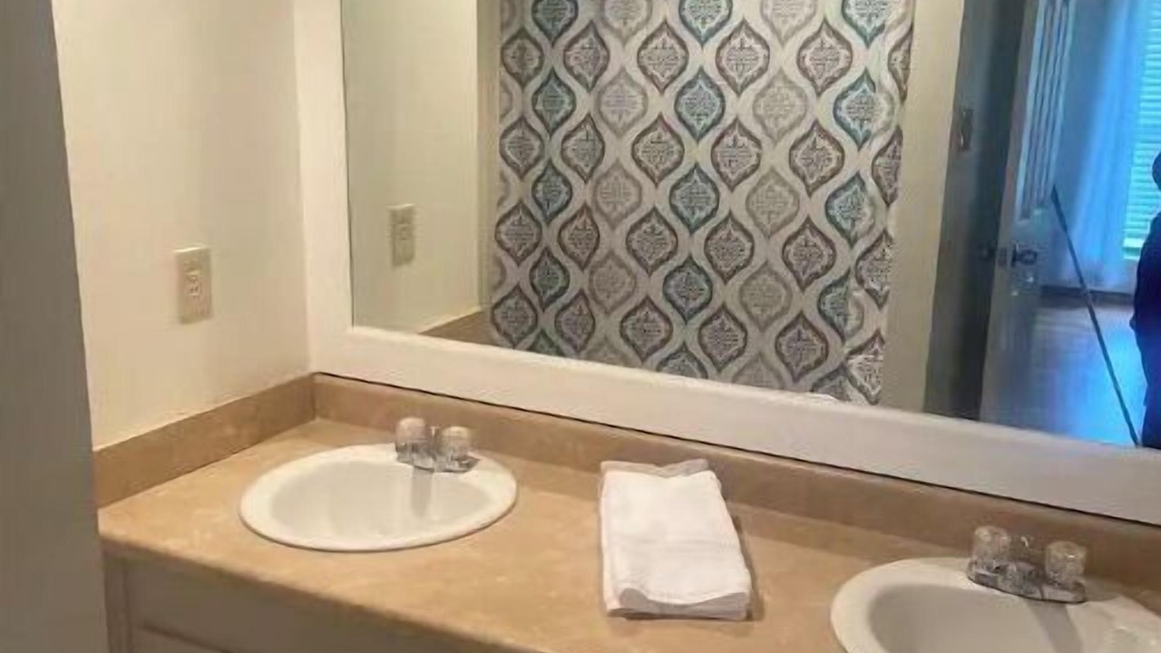 Photo of Bathroom in Regency Park