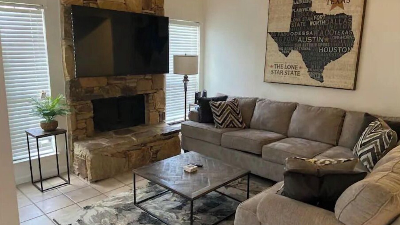 Photo of Livingroom in Regency Park