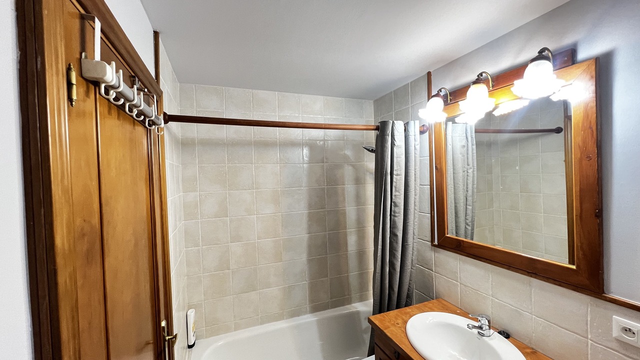 Photo of Bathroom in Nahuja