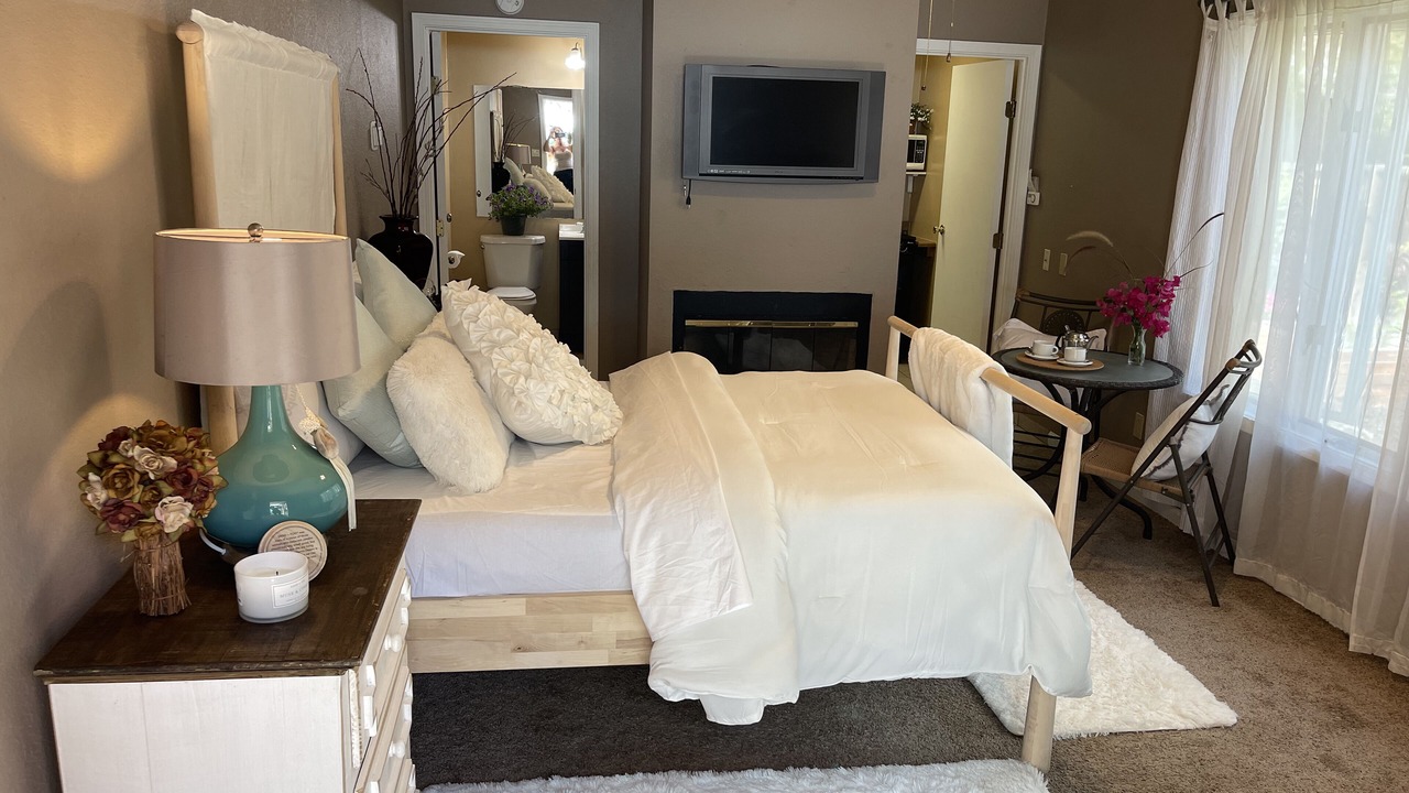 Photo of Bedroom in Willow Glen