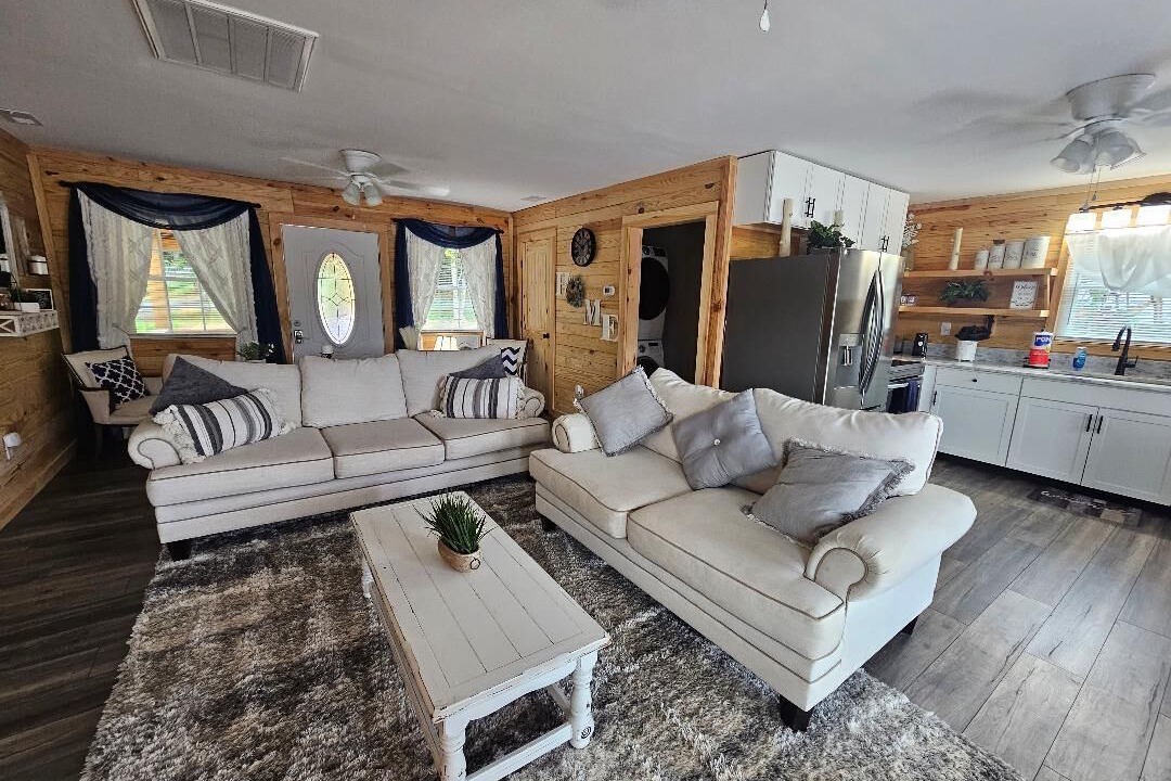 Photo of Livingroom in Tunnel Hill