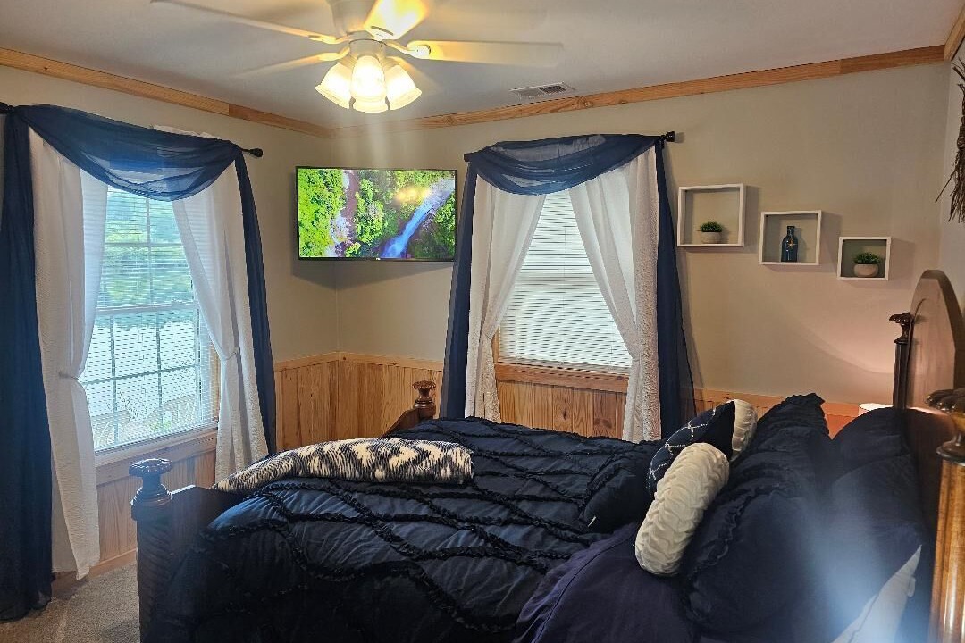Photo of Bedroom in Tunnel Hill
