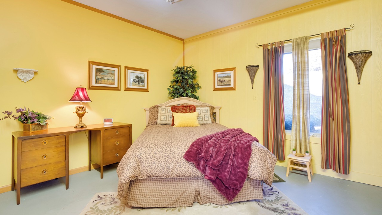 Photo of Bedroom in Lake Lure