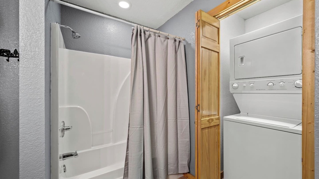 Photo of Bathroom in Wears Valley