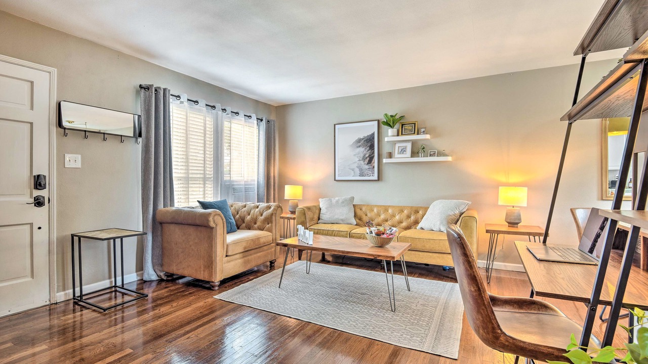 Photo of Livingroom in Magnolia Park