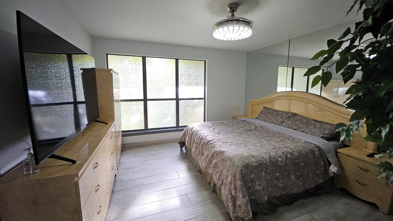 Photo of Bedroom in Lake Highlands