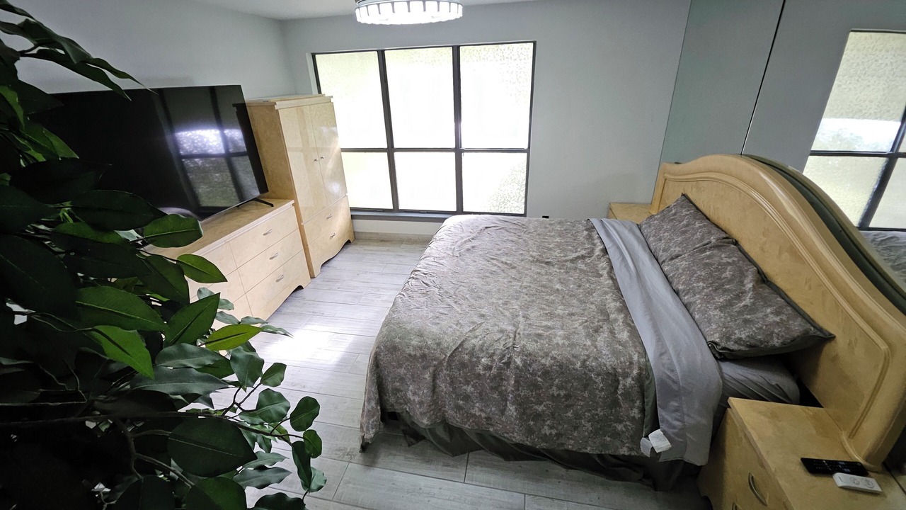 Photo of Bedroom in Lake Highlands