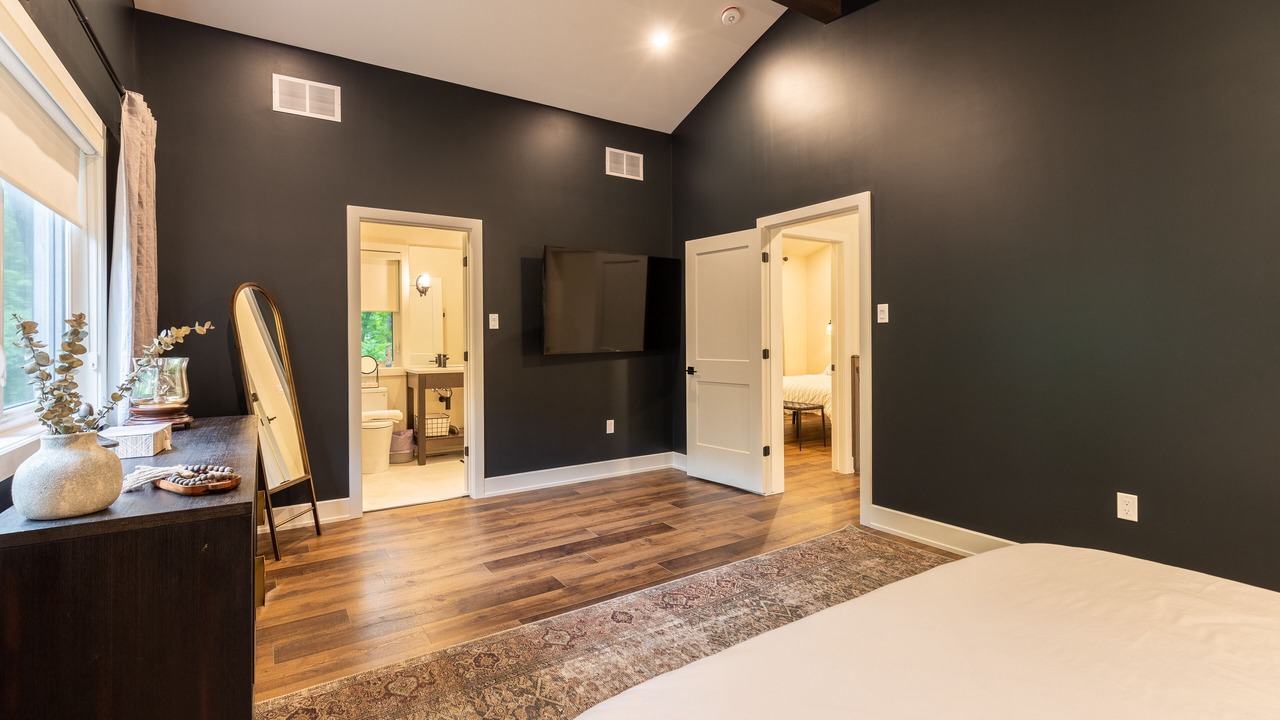 Photo of Bedroom in Calabogie