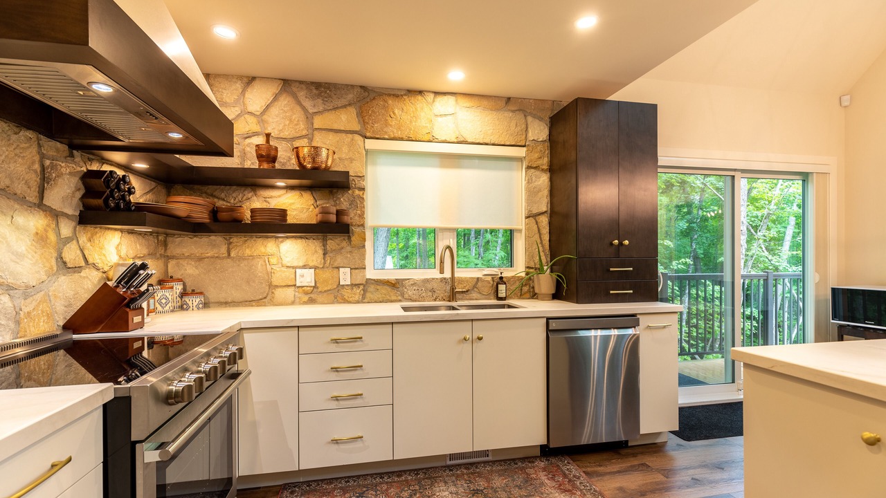 Photo of Kitchen in Calabogie