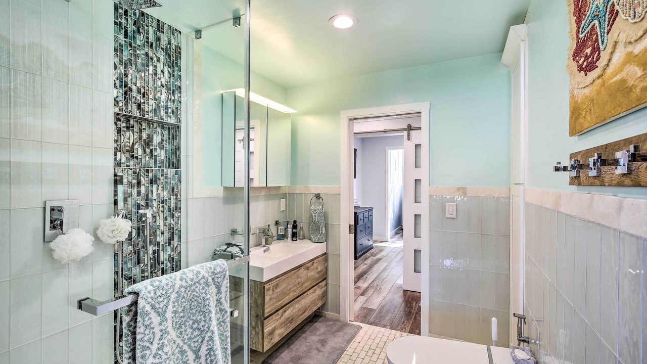 Photo of Bathroom in Huntington Beach