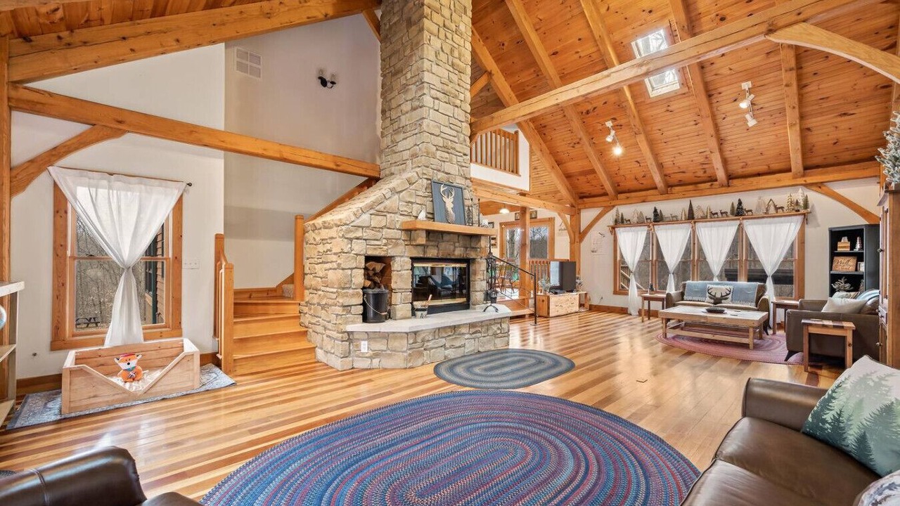 Photo of Others in Gnaw Bone