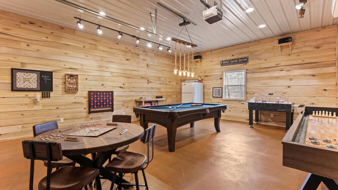 Photo of Bedroom in Gnaw Bone