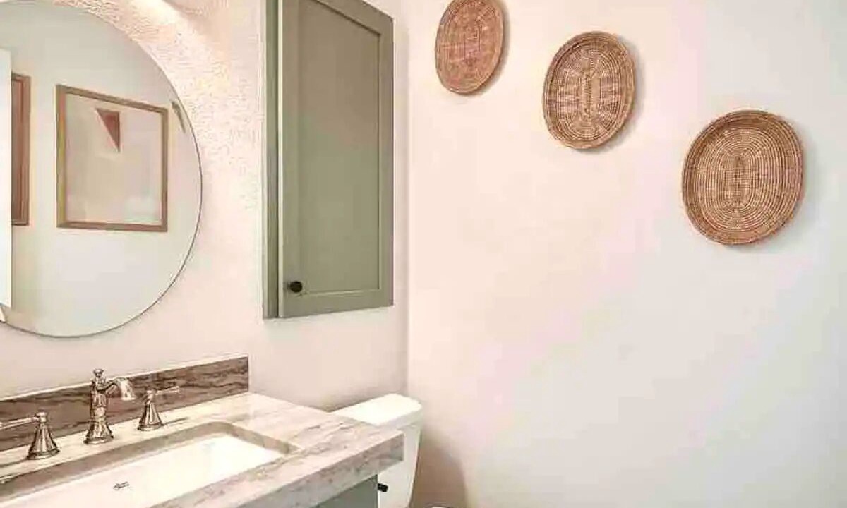 Photo of Bathroom in Austin Lake Estates