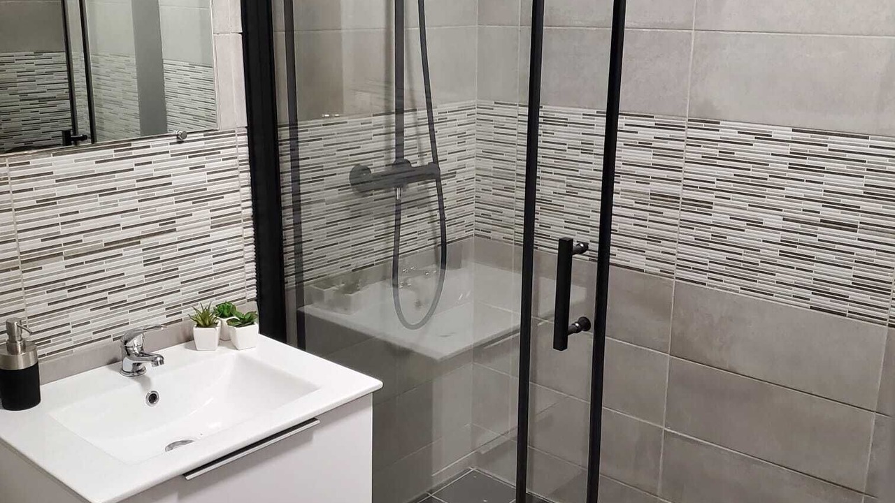 Photo of Bathroom in L'Isle-Jourdain
