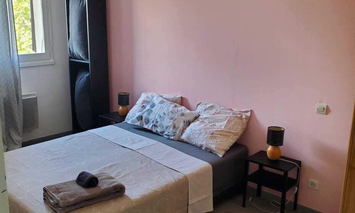 Photo of Bedroom in L'Isle-Jourdain