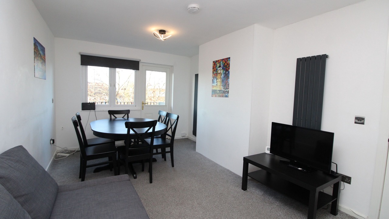 Photo of Livingroom in Lee