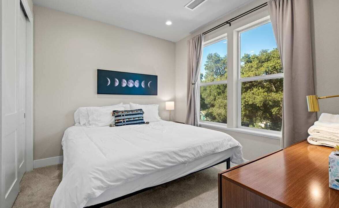 Photo of Bedroom in Forestville