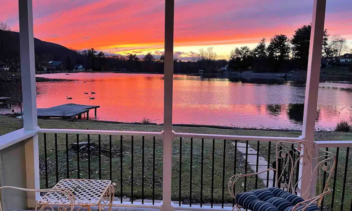 Photo of Patio Balcony in Beurys Lake