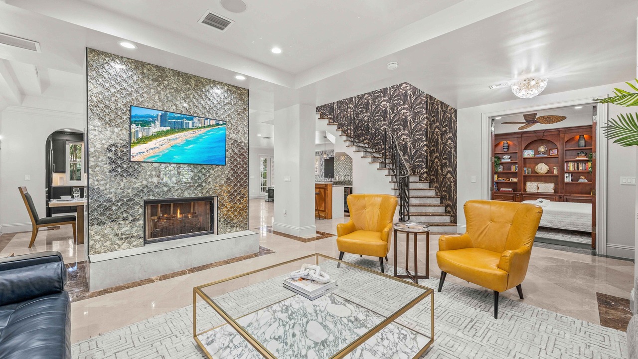 Photo of Livingroom in Harbour Inlet