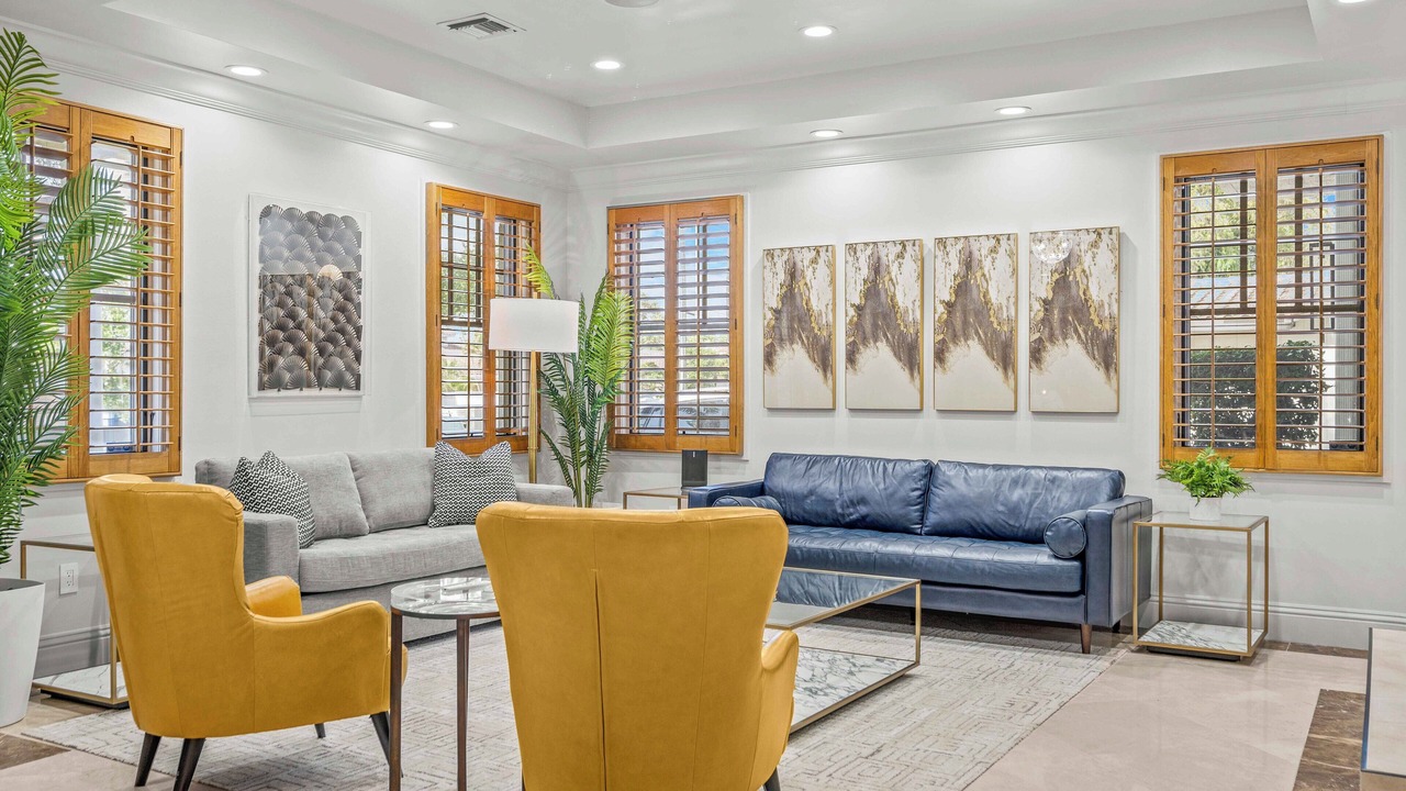 Photo of Livingroom in Harbour Inlet