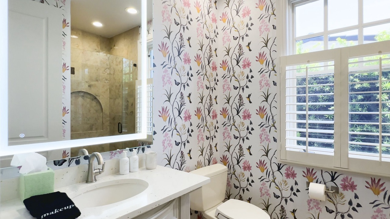 Photo of Bathroom in Harbour Inlet
