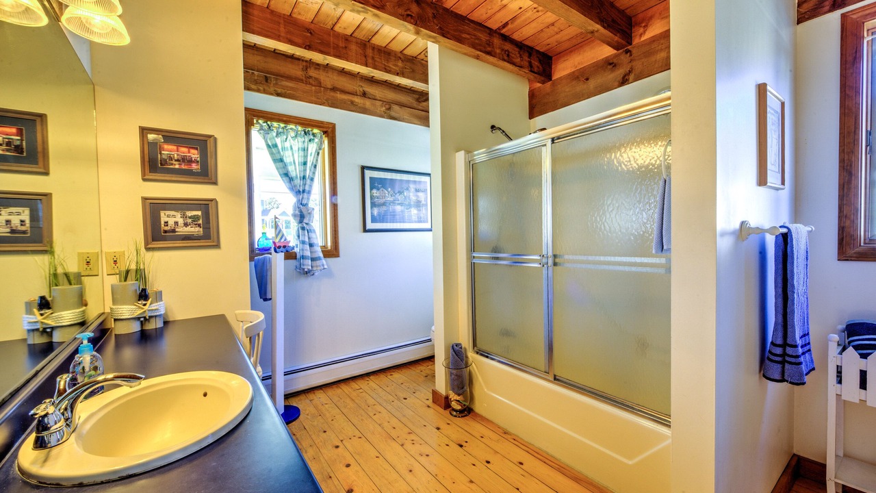 Photo of Bathroom in Sandwich