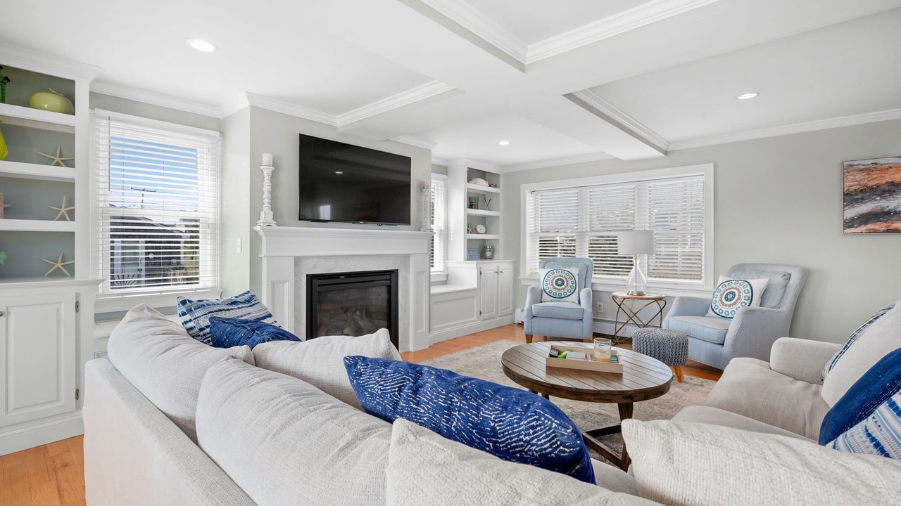 Photo of Livingroom in Sagamore Beach