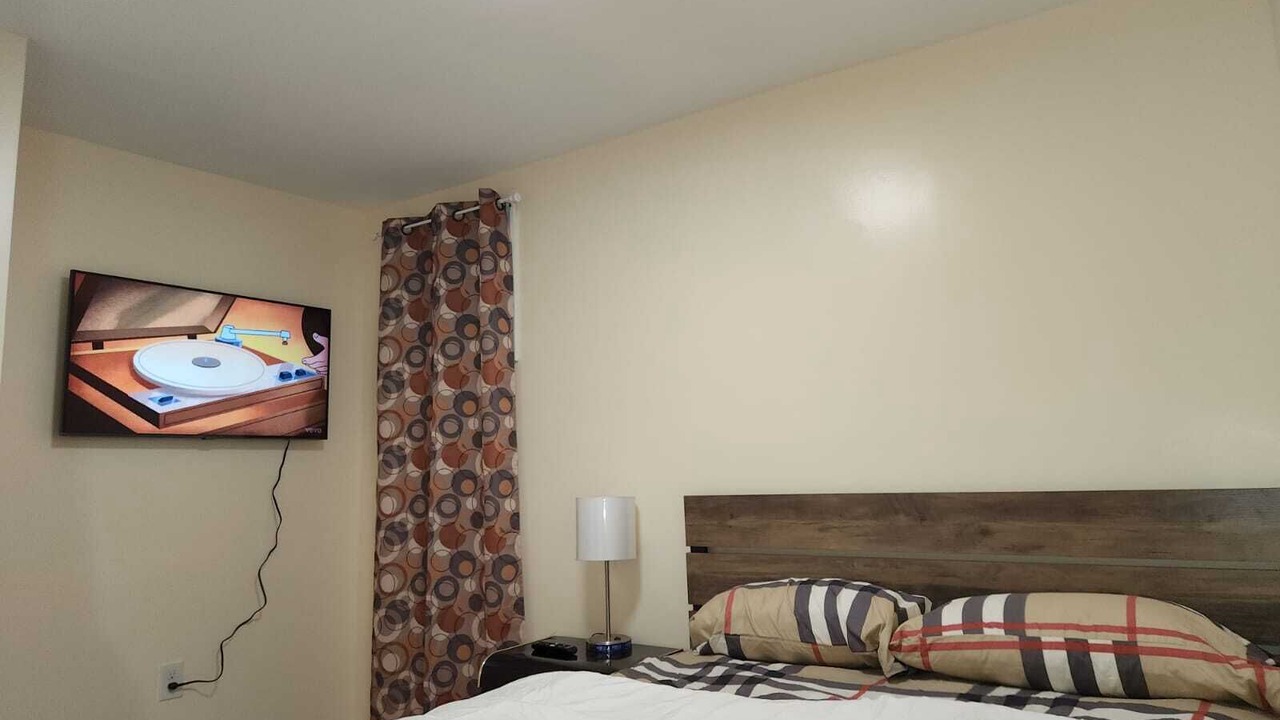 Photo of Bedroom in Lower Vailsburg