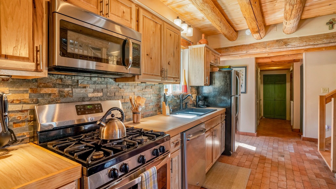 Photo of Kitchen in Canoncito