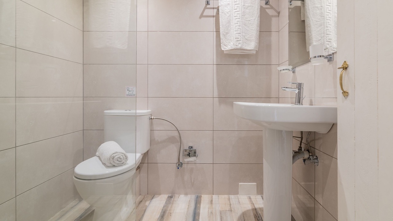 Photo of Bathroom in Elation