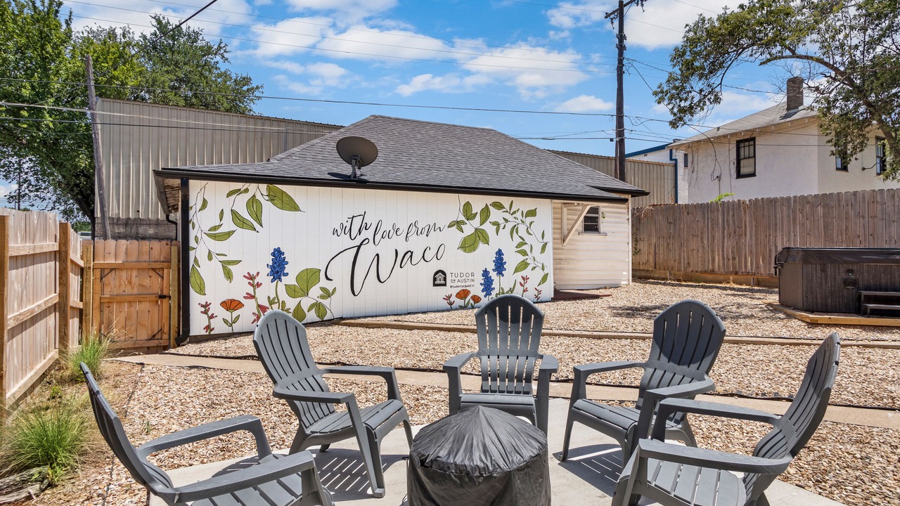 Photo of Outdoor in Austin Ave.