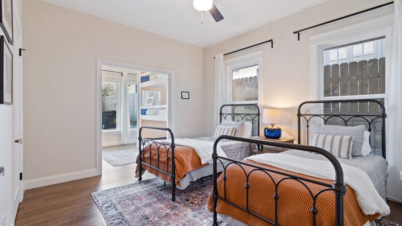 Photo of Bedroom in Austin Ave.