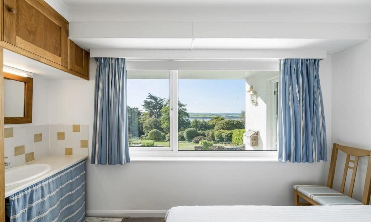 Photo of Bedroom in Rock