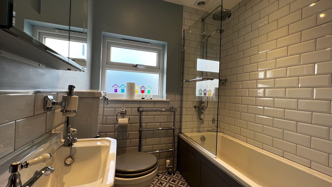 Photo of Bathroom in Cowes