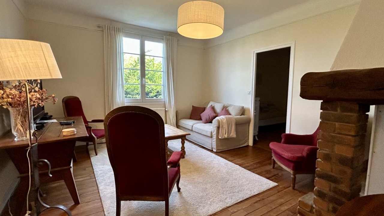 Photo of Livingroom in Saint-Quentin-en-Tourmont