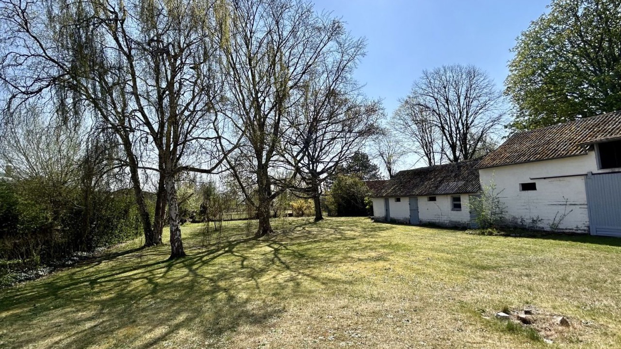 Photo of Outdoor in Saint-Quentin-en-Tourmont