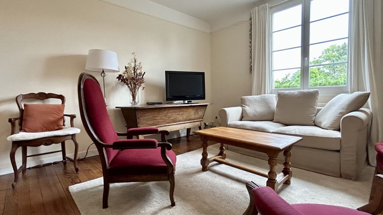 Photo of Livingroom in Saint-Quentin-en-Tourmont