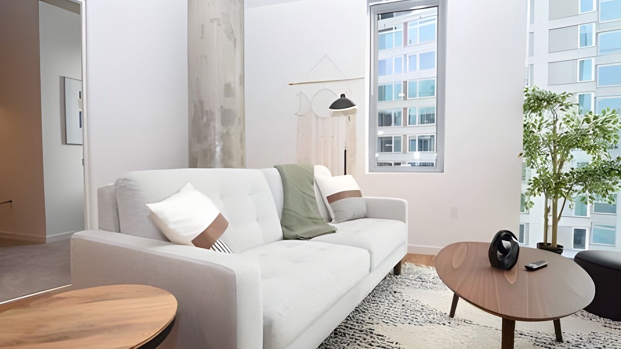 Photo of Livingroom in West Bellevue