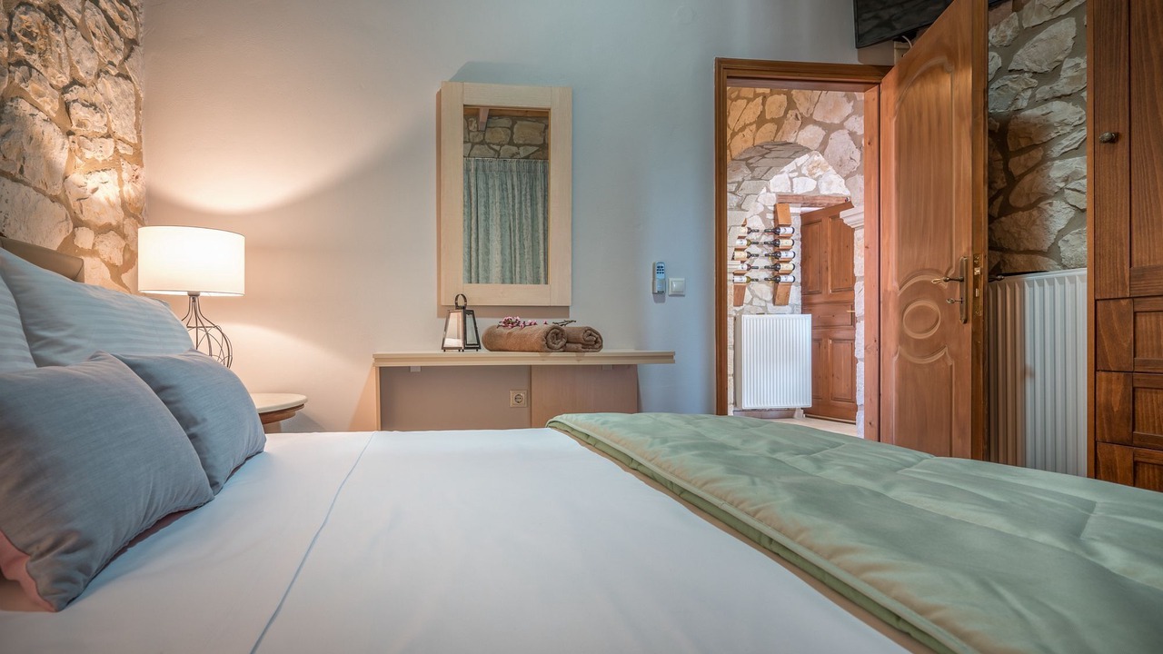 Photo of Bedroom in Ano Volimes