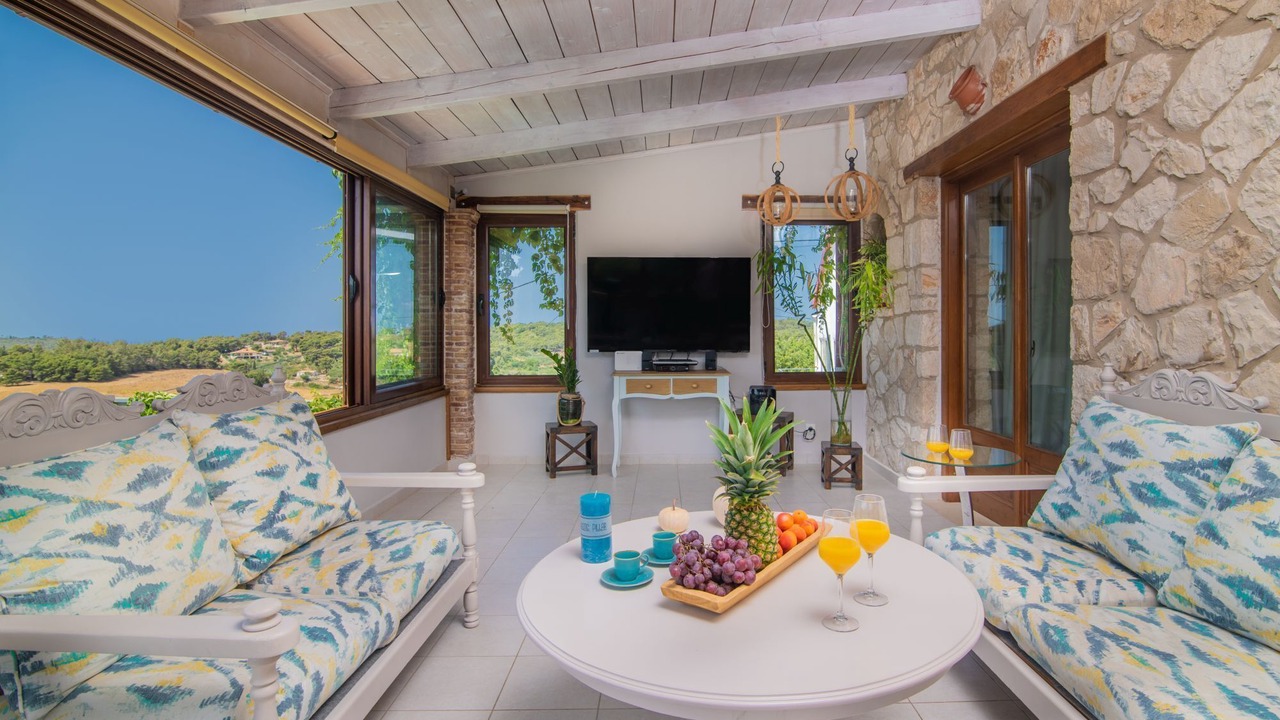 Photo of Livingroom in Ano Volimes