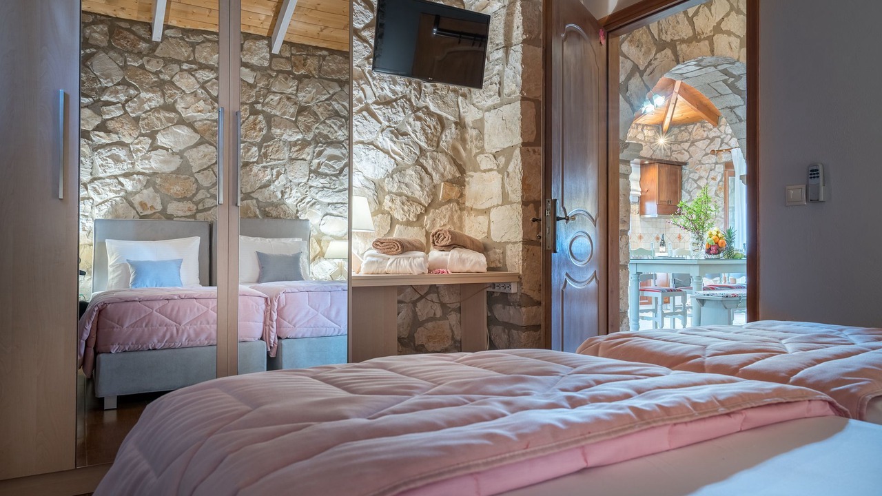 Photo of Bedroom in Ano Volimes