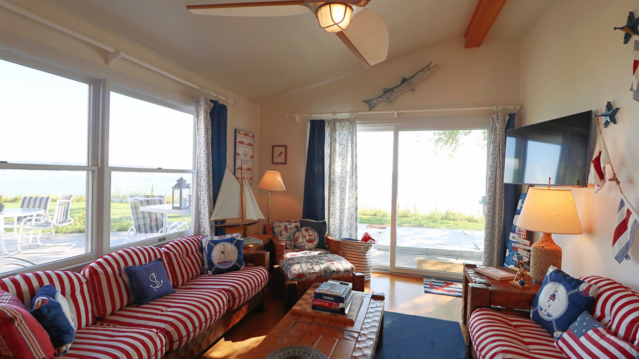 Photo of Livingroom in Chautauqua