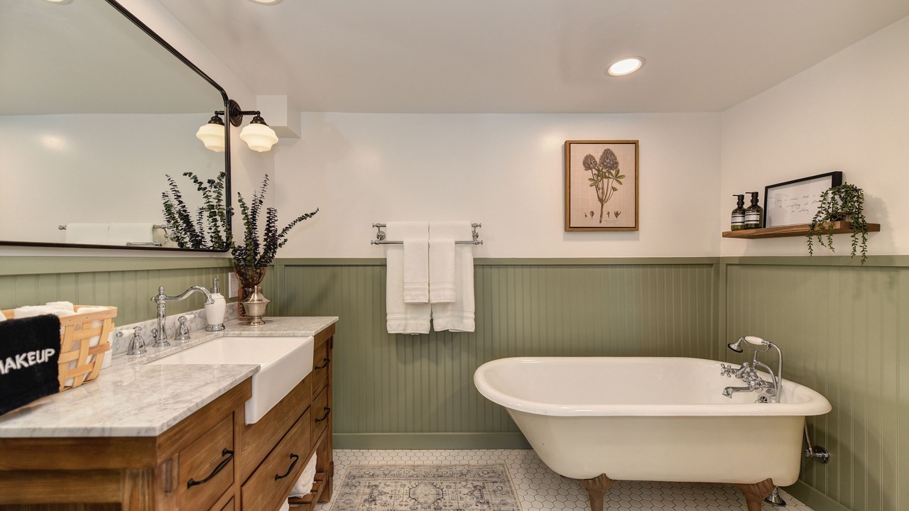 Photo of Bathroom in Loomis