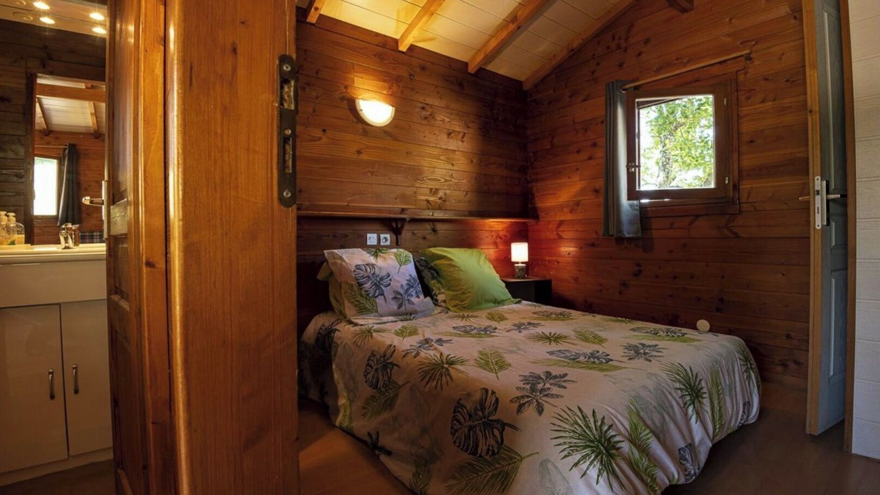 Photo of Bedroom in Saint-Jean-de-Maruejols-et-Avejan