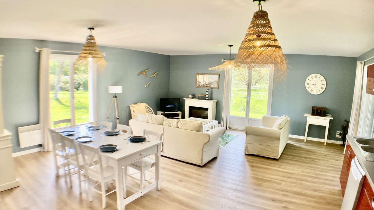Photo of Livingroom in Sainte-Eulalie-en-Born