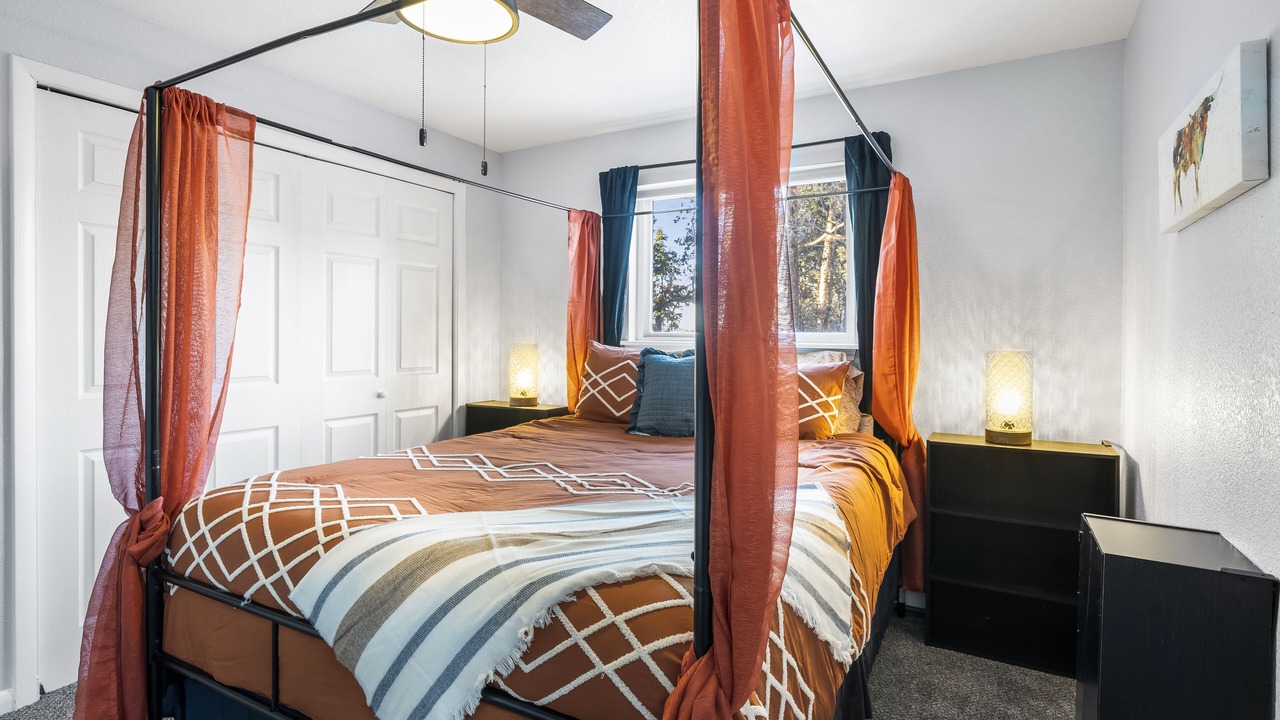 Photo of Bedroom in Scenic Heights