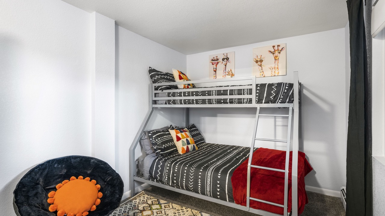 Photo of Bedroom in Scenic Heights