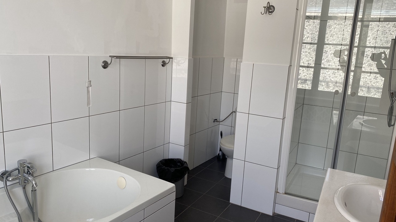Photo of Bathroom in Auxi-le-Chateau